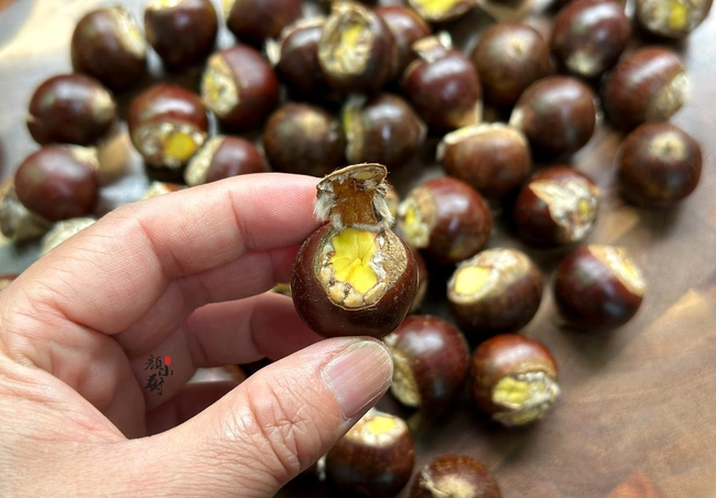 Bí quyết cấp đông hạt dẻ chuẩn bếp nhà: Lấy ra nấu ngay, dẻo bùi như mới bóc, trữ một lần ăn ngon tới Tết - Ảnh 3. Bí quyết cấp đông hạt dẻ chuẩn bếp nhà: Lấy ra nấu ngay, dẻo bùi như mới bóc, trữ một lần ăn ngon tới Tết - Ảnh 3.