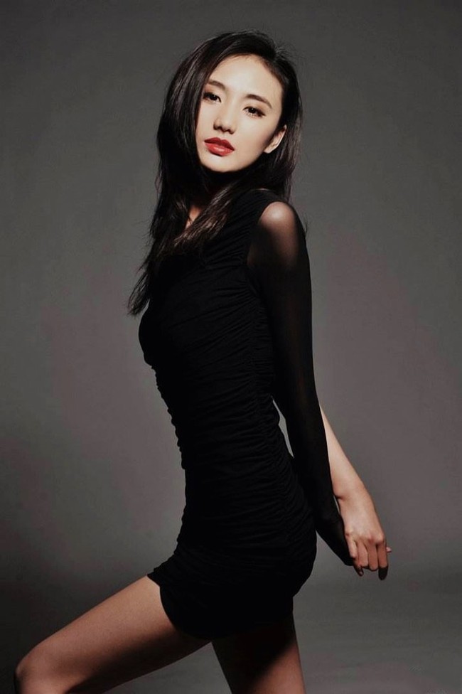 Vợ cũ Lý Á Bằng hết tách cơ bụng sau sinh, dáng thon lưng thẳng nhờ 1 bài tập: Vừa giảm cân vừa khỏe xương khớp, ngủ ngon lại giữ tư thế đẹp! - Ảnh 4. Vợ cũ Lý Á Bằng hết tách cơ bụng sau sinh, dáng thon lưng thẳng nhờ 1 bài tập: Vừa giảm cân vừa khỏe xương khớp, ngủ ngon lại giữ tư thế đẹp! - Ảnh 4.