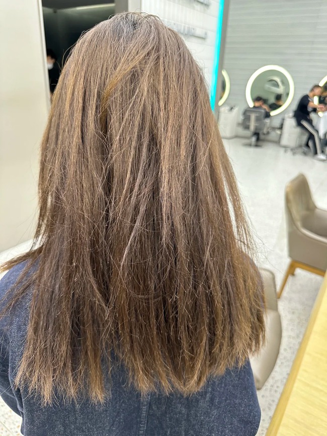 Liệu phần tóc chẻ ngọn có thể tự phục hồi nếu không cắt không? - Ảnh 2.