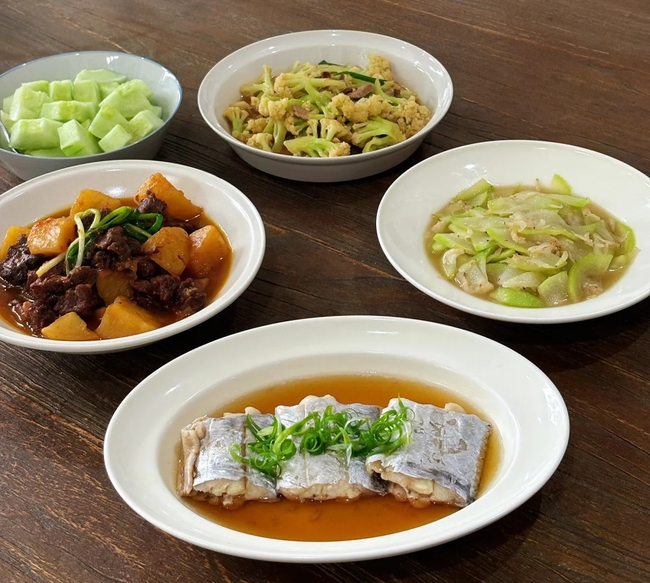 Tối nay ăn gì? Gợi ý cơm nhà 4 món đậm đà, nấu là hết veo nồi cơm - Ảnh 1. Tối nay ăn gì? Gợi ý cơm nhà 4 món đậm đà, nấu là hết veo nồi cơm - Ảnh 1.