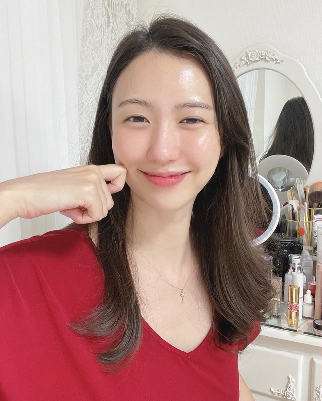 Một bước "chống già" được bác sĩ da liễu Hàn Quốc chấm 10/10, còn hiệu nghiệm hơn cả retinol, nhưng nhiều người lại lơ là - Ảnh 4. Một bước "chống già" được bác sĩ da liễu Hàn Quốc chấm 10/10, còn hiệu nghiệm hơn cả retinol, nhưng nhiều người lại lơ là - Ảnh 4.