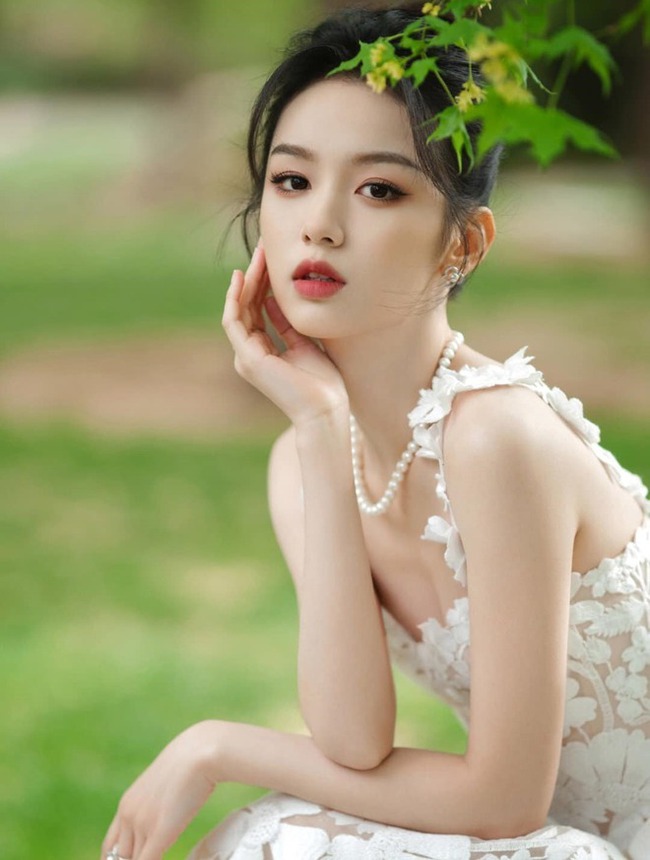 4 mỹ nhân showbiz này không giả tạo thì ai giả tạo? - Ảnh 3. 4 mỹ nhân showbiz này không giả tạo thì ai giả tạo? - Ảnh 3.