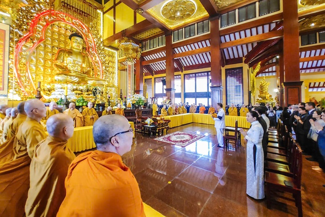 Trang nghiêm Lễ dâng Y Kathina Hoàng gia Thái Lan tại Việt Nam Quốc Tự - Ảnh 1. Trang nghiêm Lễ dâng Y Kathina Hoàng gia Thái Lan tại Việt Nam Quốc Tự - Ảnh 1.