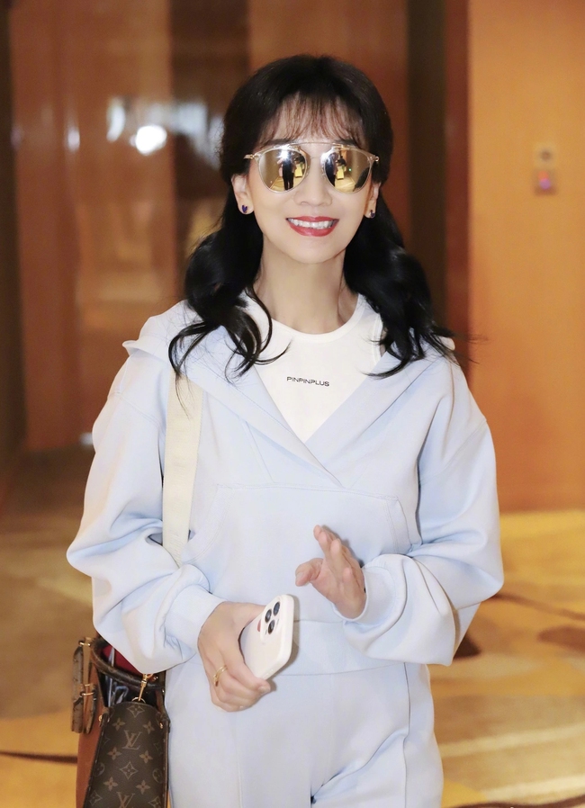 &quot;Nữ hoàng cổ trang&quot; 72 tuổi chăm dùng 3 &quot;món vàng&quot; để thải mỡ, da căng tràn collagen, duy trì cân nặng 48 ký suốt 30 năm qua - Ảnh 4.