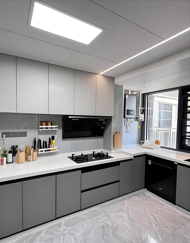 Cuộc sống "sướng như tiên" của người đẹp thị phi một thời: - Ảnh 5. Cuộc sống "sướng như tiên" của người đẹp thị phi một thời: - Ảnh 5.