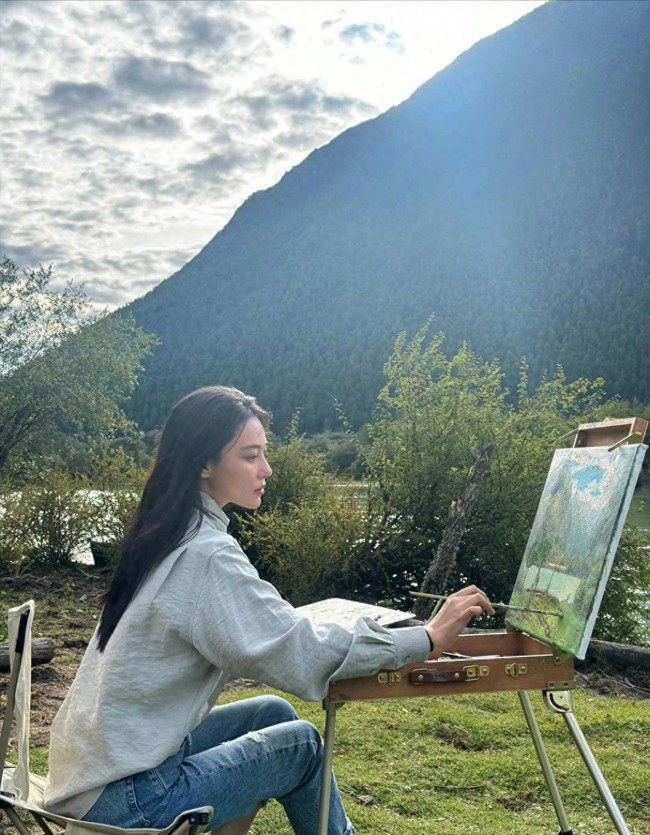 Cuộc sống "sướng như tiên" của người đẹp thị phi một thời: - Ảnh 1. Cuộc sống "sướng như tiên" của người đẹp thị phi một thời: - Ảnh 1.