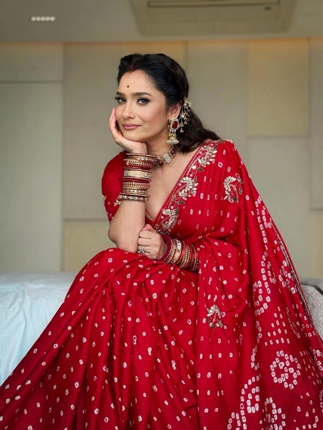 Mỹ nhân Bollywood 41 tuổi da căng bóng collagen nhờ món nước dừa làm từ 3 nguyên liệu rẻ bèo đầy chợ Việt, phụ nữ 40+ nên thử để da ẩm mịn trẻ lâu - Ảnh 3. Mỹ nhân Bollywood 41 tuổi da căng bóng collagen nhờ món nước dừa làm từ 3 nguyên liệu rẻ bèo đầy chợ Việt, phụ nữ 40+ nên thử để da ẩm mịn trẻ lâu - Ảnh 3.