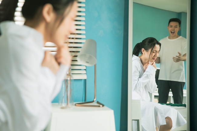 Mỗi năm, chồng đều chi gần trăm triệu cho việc họp lớp, tôi khuyên can thì anh ném xấp tiền lên bàn cùng câu nói đắng đót - Ảnh 1.