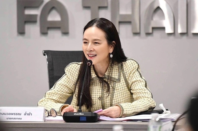 Madam Pang U60 trẻ như mới ngoài 30: Không chạm đến 2 &quot;kẻ thù&quot; nhan sắc, &quot;nghiện&quot; làm 1 việc mỗi ngày bảo sao da đẹp bất chấp tuổi tác - Ảnh 5.