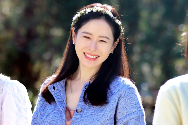 son-ye-jin-2-17410606835192072586806.png