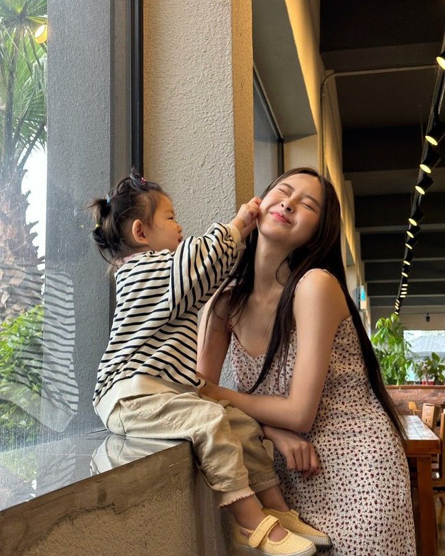Giao tiếp đúng cách: Bí quyết để con lúc nào cũng quấn quýt, yêu thương cha mẹ - Ảnh 1. Giao tiếp đúng cách: Bí quyết để con lúc nào cũng quấn quýt, yêu thương cha mẹ - Ảnh 1.