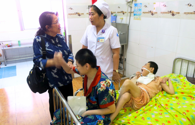 GS.BS Nguyễn Thị Ngọc Phượng: Người phụ nữ từ chối hai lần sang Pháp để ở lại Việt Nam tìm ra điều &quot;bí ẩn khủng khiếp&quot; và làm nên điều kỳ diệu - Ảnh 7.