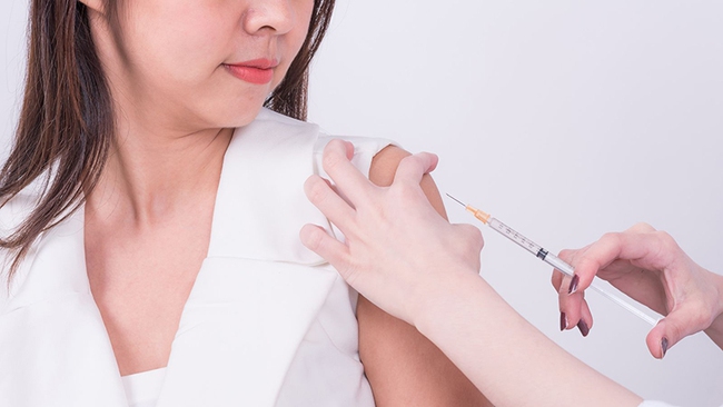 Tiêm vắc xin HPV ở Việt Nam: Loại vắc xin nào hiệu quả, tiết kiệm và phù hợp nhất với bạn? - Ảnh 4. Tiêm vắc xin HPV ở Việt Nam: Loại vắc xin nào hiệu quả, tiết kiệm và phù hợp nhất với bạn? - Ảnh 4.