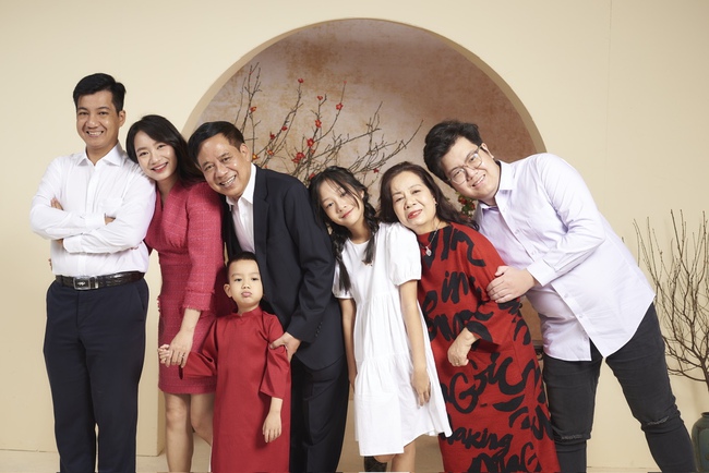 Chuyện nữ bác sĩ di truyền: Con 2 tháng tuổi đã "xách" đi du lịch, là “mẹ” của nhiều đứa trẻ sinh ra sau hàng chục năm chờ đợi mòn mỏi - Ảnh 4. Chuyện nữ bác sĩ di truyền: Con 2 tháng tuổi đã "xách" đi du lịch, là “mẹ” của nhiều đứa trẻ sinh ra sau hàng chục năm chờ đợi mòn mỏi - Ảnh 4.