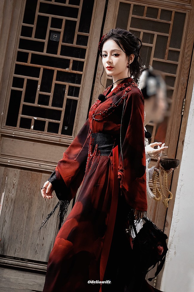 Mỹ nhân cổ điển đẹp nhất Trung Quốc hiện tại: Visual quốc sắc thiên hương, style Đông Tây kết hợp đỉnh tuyệt đối - Ảnh 8. Mỹ nhân cổ điển đẹp nhất Trung Quốc hiện tại: Visual quốc sắc thiên hương, style Đông Tây kết hợp đỉnh tuyệt đối - Ảnh 8.