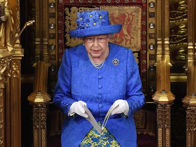 Nữ hoàng Elizabeth (Anh) luôn “âm thầm” ăn 1 loại rau để khỏe mạnh và thọ tới 96 tuổi, ra chợ hỏi là có nhưng chẳng ai biết - Ảnh 1. Nữ hoàng Elizabeth (Anh) luôn “âm thầm” ăn 1 loại rau để khỏe mạnh và thọ tới 96 tuổi, ra chợ hỏi là có nhưng chẳng ai biết - Ảnh 1.