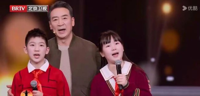 "Bố" của Triệu Vy từng bị chê trách vì quá nuông chiều con: May mà ông kịp sửa đổi, giờ nhận được trái ngọt như này đây! - Ảnh 3.