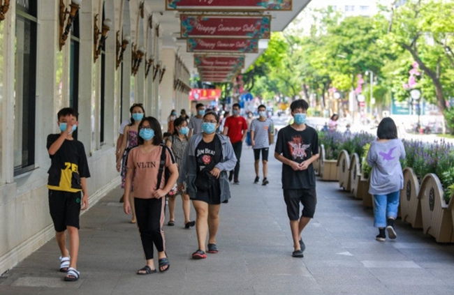 Dịch Covid-19 quay lại: Hãy cẩn trọng hơn từ bữa ăn, đừng bỏ qua loại nước rẻ bèo luôn bán đầy chợ Việt - Ảnh 1. Dịch Covid-19 quay lại: Hãy cẩn trọng hơn từ bữa ăn, đừng bỏ qua loại nước rẻ bèo luôn bán đầy chợ Việt - Ảnh 1.