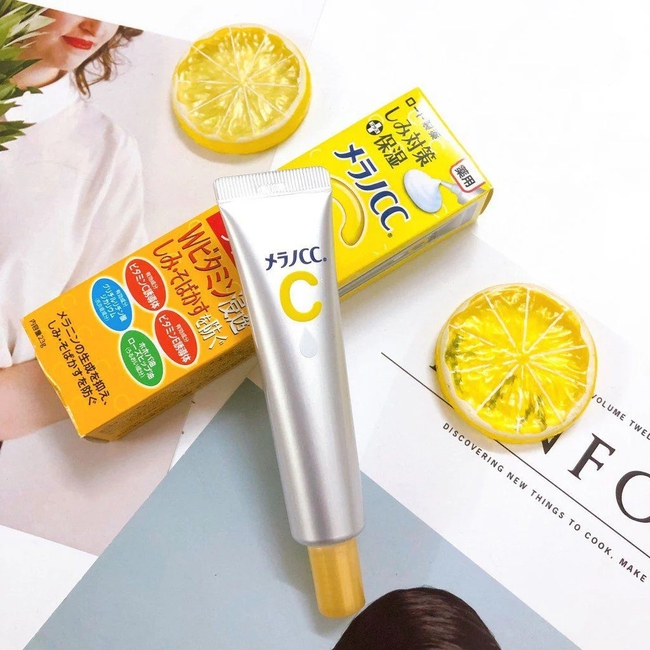 Skincare suốt 8 năm trời, tôi mê mẩn 3 lọ serum bình dân, cảm thấy không cần mua đồ đắt tiền da vẫn đẹp đúng như mong đợi - Ảnh 2.