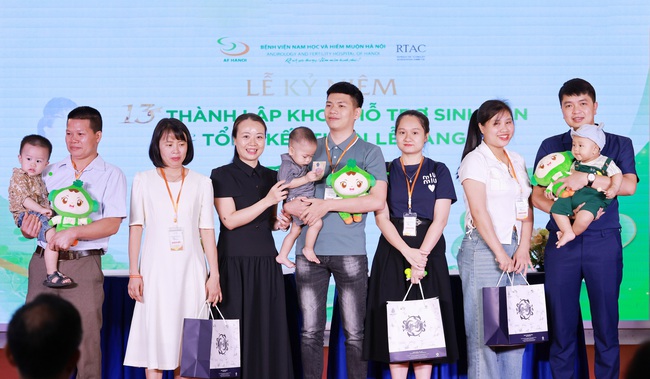 Một hành trình kết nối: Một chặng đường nhân văn - Ảnh 1. Một hành trình kết nối: Một chặng đường nhân văn - Ảnh 1.