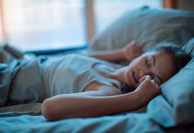 Trước khi ngủ, có thèm mấy cũng đừng ăn 5 món kẻo mất ngủ, "bào mòn" da vì không thể tái tạo collagen - Ảnh 1. Trước khi ngủ, có thèm mấy cũng đừng ăn 5 món kẻo mất ngủ, "bào mòn" da vì không thể tái tạo collagen - Ảnh 1.