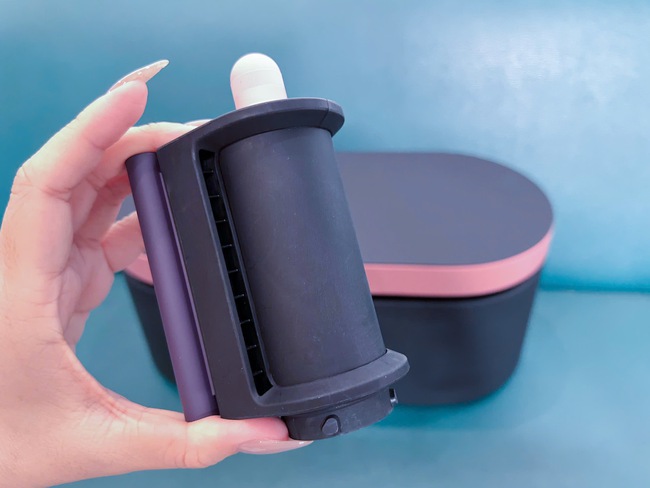 Trải nghiệm thực tế với Dyson Airwrap i.d.™ màu Jasper Plum: Đẹp, thông minh nhưng cần thời gian làm quen - Ảnh 3. Trải nghiệm thực tế với Dyson Airwrap i.d.™ màu Jasper Plum: Đẹp, thông minh nhưng cần thời gian làm quen - Ảnh 3.