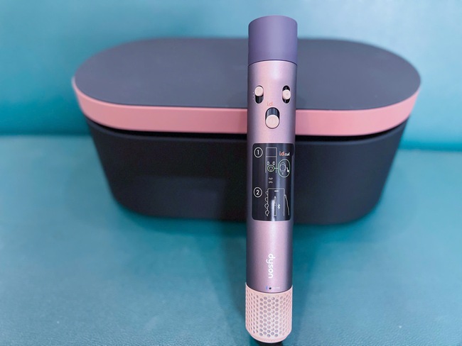 Trải nghiệm thực tế với Dyson Airwrap i.d.™ màu Jasper Plum: Đẹp, thông minh nhưng cần thời gian làm quen - Ảnh 7. Trải nghiệm thực tế với Dyson Airwrap i.d.™ màu Jasper Plum: Đẹp, thông minh nhưng cần thời gian làm quen - Ảnh 7.