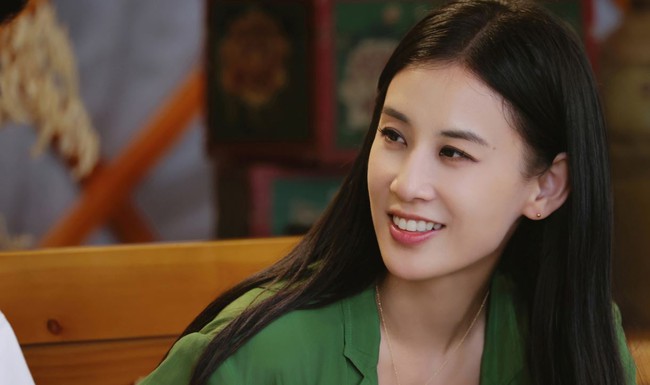 Huỳnh Thánh Y xinh đẹp như hoa nhưng cam chịu bị chồng coi thường, nghe cô kể chuyện bố mẹ dạy dỗ ngày xưa mới hiểu nguyên nhân! - Ảnh 1. Huỳnh Thánh Y xinh đẹp như hoa nhưng cam chịu bị chồng coi thường, nghe cô kể chuyện bố mẹ dạy dỗ ngày xưa mới hiểu nguyên nhân! - Ảnh 1.