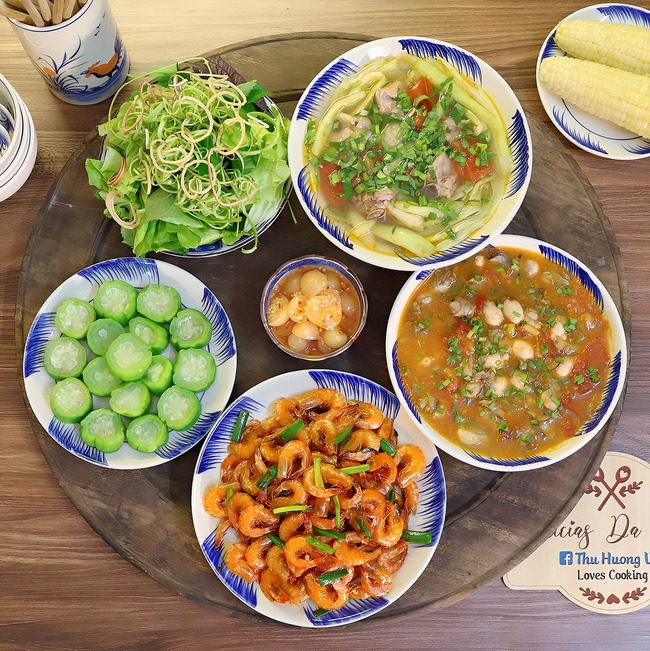 10 mâm cơm mùa hè mát lành nhìn là muốn ăn, nấu xong cả nhà khen nức nở - Ảnh 1. 10 mâm cơm mùa hè mát lành nhìn là muốn ăn, nấu xong cả nhà khen nức nở - Ảnh 1.