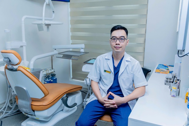 Niềng răng sau tuổi 30: Bác sĩ nói trễ nhưng không hề muộn để đẹp và khỏe - Ảnh 1. Niềng răng sau tuổi 30: Bác sĩ nói trễ nhưng không hề muộn để đẹp và khỏe - Ảnh 1.