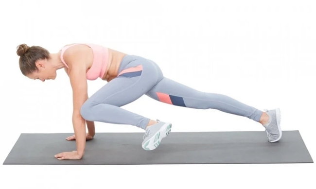 8 biến thể Plank giúp giảm mỡ toàn thân: Đốt cháy mỡ nhanh, sau 2 tuần đã thấy cơ bụng, bắp đùi thon gọn rõ rệt! - Ảnh 2. 8 biến thể Plank giúp giảm mỡ toàn thân: Đốt cháy mỡ nhanh, sau 2 tuần đã thấy cơ bụng, bắp đùi thon gọn rõ rệt! - Ảnh 2.
