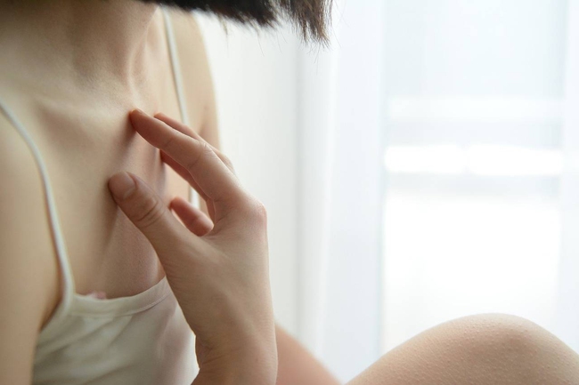 Ngực đau râm ran, lúc trái lúc phải: Đừng chủ quan vì có thể là dấu hiệu bệnh lý nguy hiểm! - Ảnh 2.