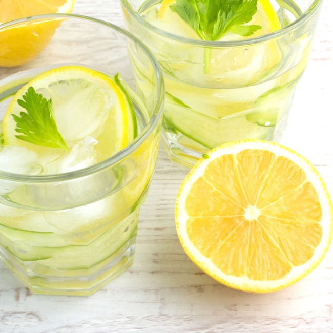Mùa hè cứ uống 6 loại nước tăng cường trao đổi chất vừa giảm cân vừa có da bóng khỏe, nhiều loại có sẵn trong bếp người Việt - Ảnh 1. Mùa hè cứ uống 6 loại nước tăng cường trao đổi chất vừa giảm cân vừa có da bóng khỏe, nhiều loại có sẵn trong bếp người Việt - Ảnh 1.