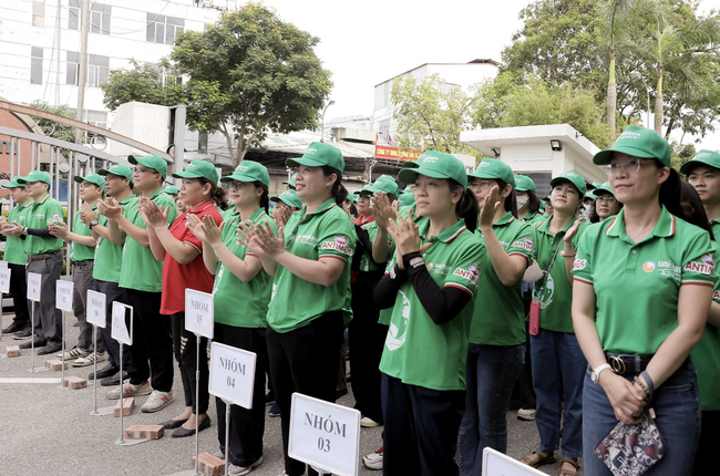 Diana Unicharm tặng khăn lau xua muỗi Bobby Antimos chung tay phòng sốt xuất huyết - Ảnh 3. Diana Unicharm tặng khăn lau xua muỗi Bobby Antimos chung tay phòng sốt xuất huyết - Ảnh 3.