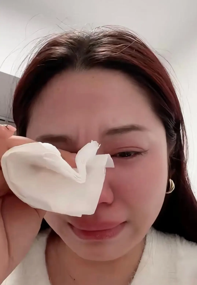 "Nếu con gái tôi thực sự mất tích thì tốt biết mấy", lời chia sẻ tuyệt vọng của bà mẹ hai con gây chấn động cộng đồng mạng - Ảnh 1. "Nếu con gái tôi thực sự mất tích thì tốt biết mấy", lời chia sẻ tuyệt vọng của bà mẹ hai con gây chấn động cộng đồng mạng - Ảnh 1.