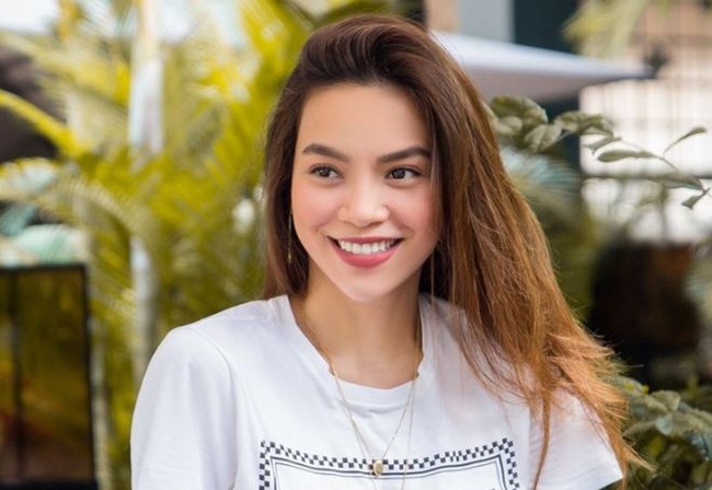 Hồ Ngọc Hà khoe khoảnh khắc đáng yêu của Lisa, 1 cư dân mạng nhìn vào bộ quần áo liền chỉ ngay ra điều này! - Ảnh 2. Hồ Ngọc Hà khoe khoảnh khắc đáng yêu của Lisa, 1 cư dân mạng nhìn vào bộ quần áo liền chỉ ngay ra điều này! - Ảnh 2.