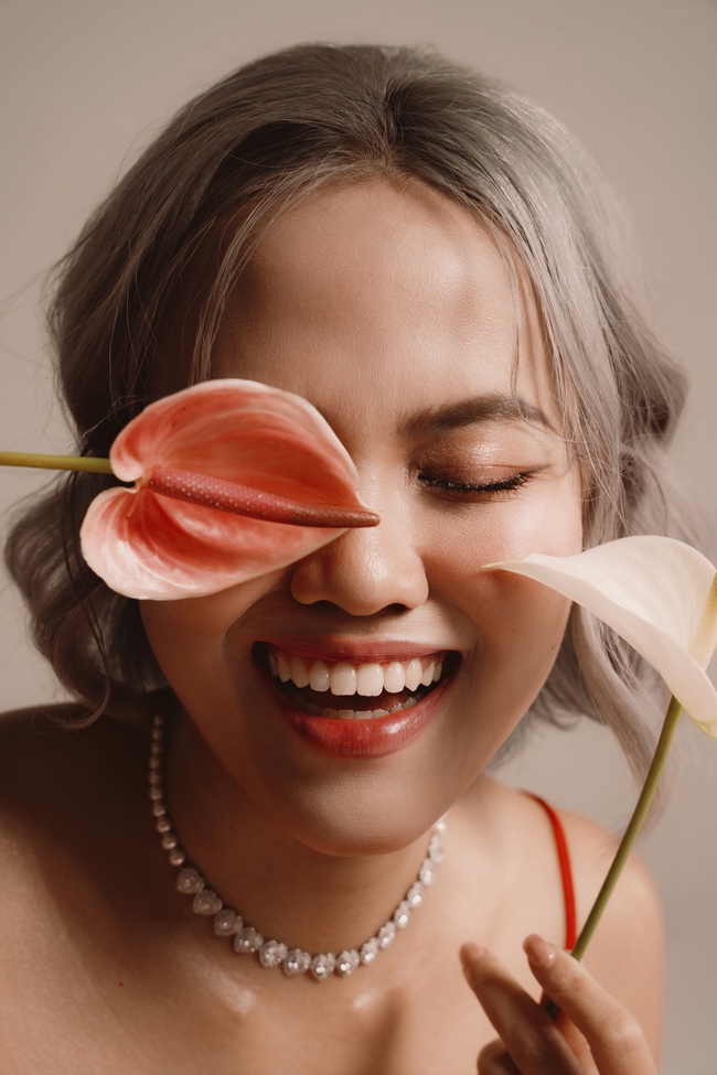 Kiên nhẫn 5 năm 4 tháng niềng răng, cô gái khiến nhiều người kinh ngạc ngưỡng mộ vì thay đổi khuôn mặt không cần phẫu thuật thẩm mỹ - Ảnh 1. Kiên nhẫn 5 năm 4 tháng niềng răng, cô gái khiến nhiều người kinh ngạc ngưỡng mộ vì thay đổi khuôn mặt không cần phẫu thuật thẩm mỹ - Ảnh 1.