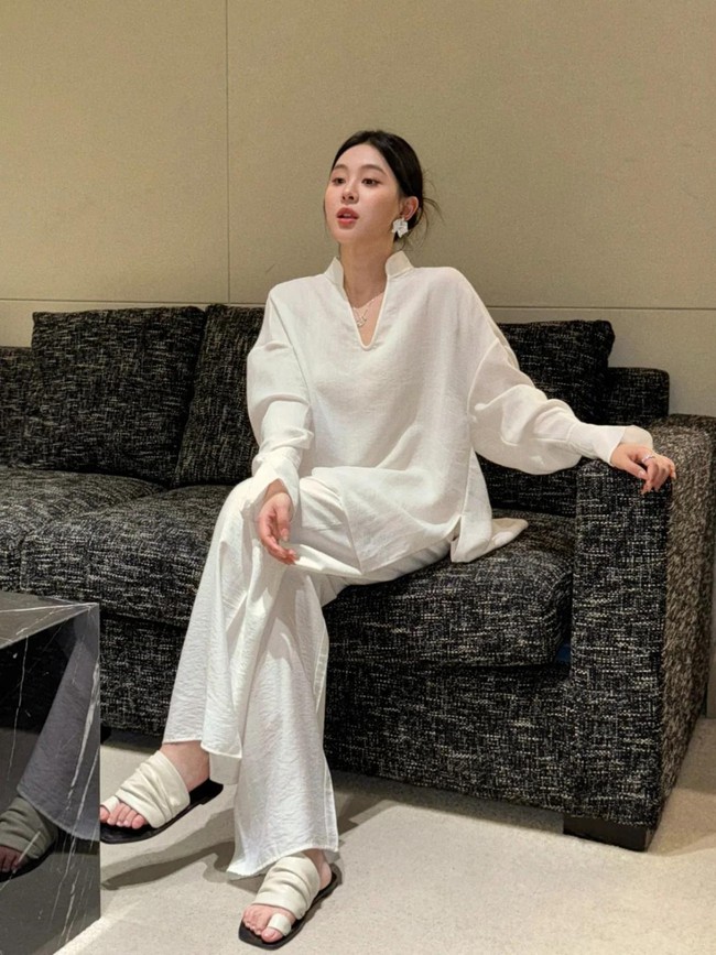 Vì sao phong cách "Old Money" lại bùng nổ? Nắm vững vài bí quyết đơn giản, bạn sẽ chinh phục được mùa hè sành điệu! - Ảnh 3. Vì sao phong cách "Old Money" lại bùng nổ? Nắm vững vài bí quyết đơn giản, bạn sẽ chinh phục được mùa hè sành điệu! - Ảnh 3.