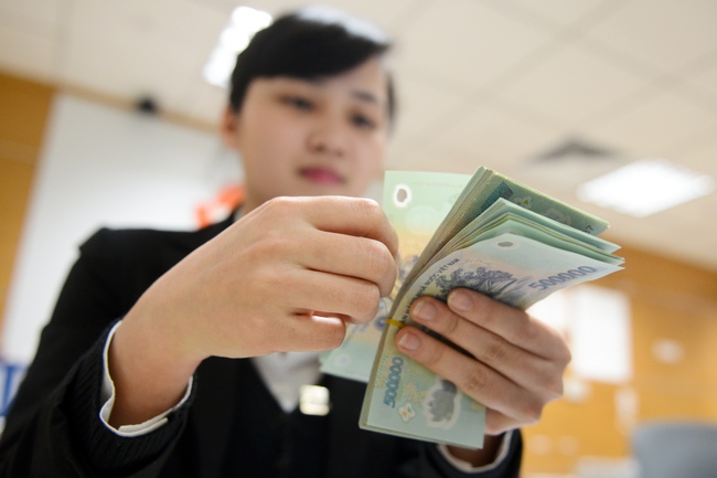 Từ 1/7, thanh toán tiền mặt có thể mất quyền khấu trừ thuế, người tiêu dùng cần thay đổi NGAY thói quen chi tiêu - Ảnh 1. Từ 1/7, thanh toán tiền mặt có thể mất quyền khấu trừ thuế, người tiêu dùng cần thay đổi NGAY thói quen chi tiêu - Ảnh 1.
