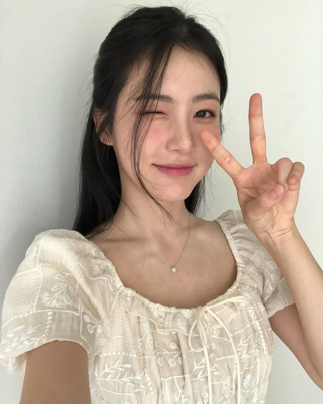 Hướng dẫn dùng Retinol đúng cách, da bị nổi mụn khi dùng có phải là điều bình thường? - Ảnh 3. Hướng dẫn dùng Retinol đúng cách, da bị nổi mụn khi dùng có phải là điều bình thường? - Ảnh 3.