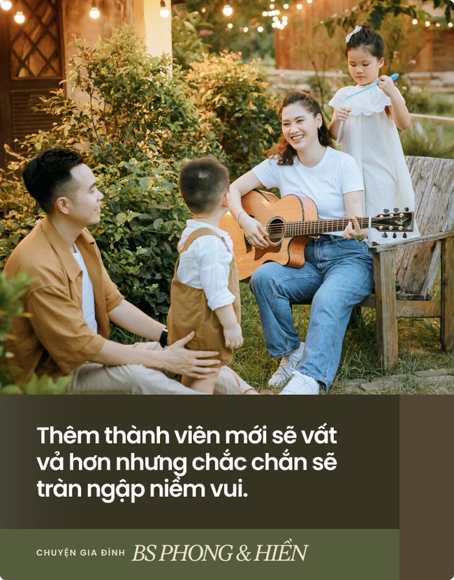 Gặp mặt gia đình cặp đôi bác sĩ đáng yêu trên MXH : "Tuổi thơ của các con ngắn lắm, sợ sau lớn hơn rồi lại không thích đi chơi với bố mẹ nữa" - Ảnh 2. Gặp mặt gia đình cặp đôi bác sĩ đáng yêu trên MXH : "Tuổi thơ của các con ngắn lắm, sợ sau lớn hơn rồi lại không thích đi chơi với bố mẹ nữa" - Ảnh 2.