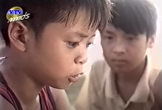 Mọi cha mẹ đều nên xem bộ phim Việt Nam năm 2000 này: Quá hay! Như 1 bài học giúp ta tỉnh ngộ trong việc dạy con! - Ảnh 1. Mọi cha mẹ đều nên xem bộ phim Việt Nam năm 2000 này: Quá hay! Như 1 bài học giúp ta tỉnh ngộ trong việc dạy con! - Ảnh 1.