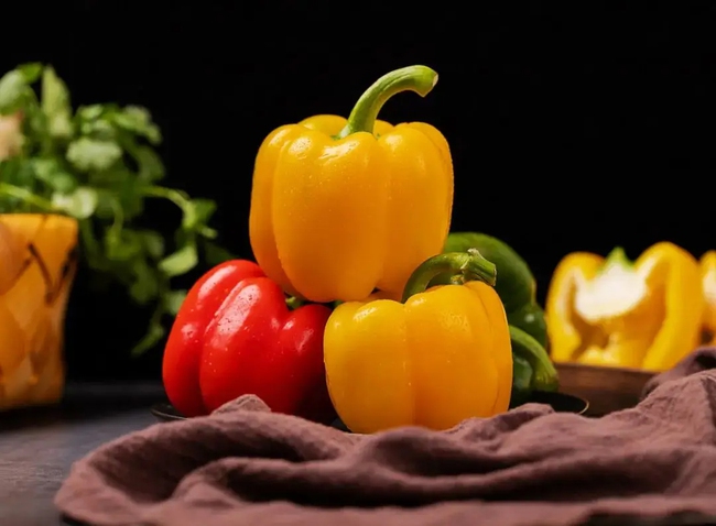 "Vua vitamin C" trong thế giới rau củ: Hé lộ cái tên bất ngờ với hàm lượng gấp 4 lần cam - Ảnh 2. "Vua vitamin C" trong thế giới rau củ: Hé lộ cái tên bất ngờ với hàm lượng gấp 4 lần cam - Ảnh 2.