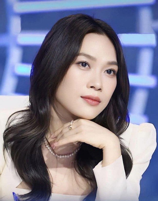 Mỹ Tâm càng ngày càng trẻ nhờ kết thân 1 kiểu ăn, chăm uống 1 loại nước giải nhiệt, giàu collagen của người Việt - Ảnh 1. Mỹ Tâm càng ngày càng trẻ nhờ kết thân 1 kiểu ăn, chăm uống 1 loại nước giải nhiệt, giàu collagen của người Việt - Ảnh 1.