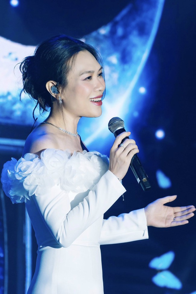 Mỹ Tâm càng ngày càng trẻ nhờ kết thân 1 kiểu ăn, chăm uống 1 loại nước giải nhiệt, giàu collagen của người Việt - Ảnh 3. Mỹ Tâm càng ngày càng trẻ nhờ kết thân 1 kiểu ăn, chăm uống 1 loại nước giải nhiệt, giàu collagen của người Việt - Ảnh 3.