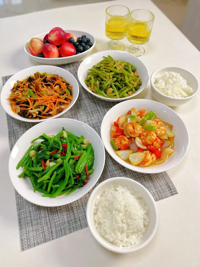 10 mâm cơm nhà thanh đạm, hấp dẫn, không lặp lại: Mỗi ngày một vị, ăn hoài không chán! - Ảnh 2. 10 mâm cơm nhà thanh đạm, hấp dẫn, không lặp lại: Mỗi ngày một vị, ăn hoài không chán! - Ảnh 2.