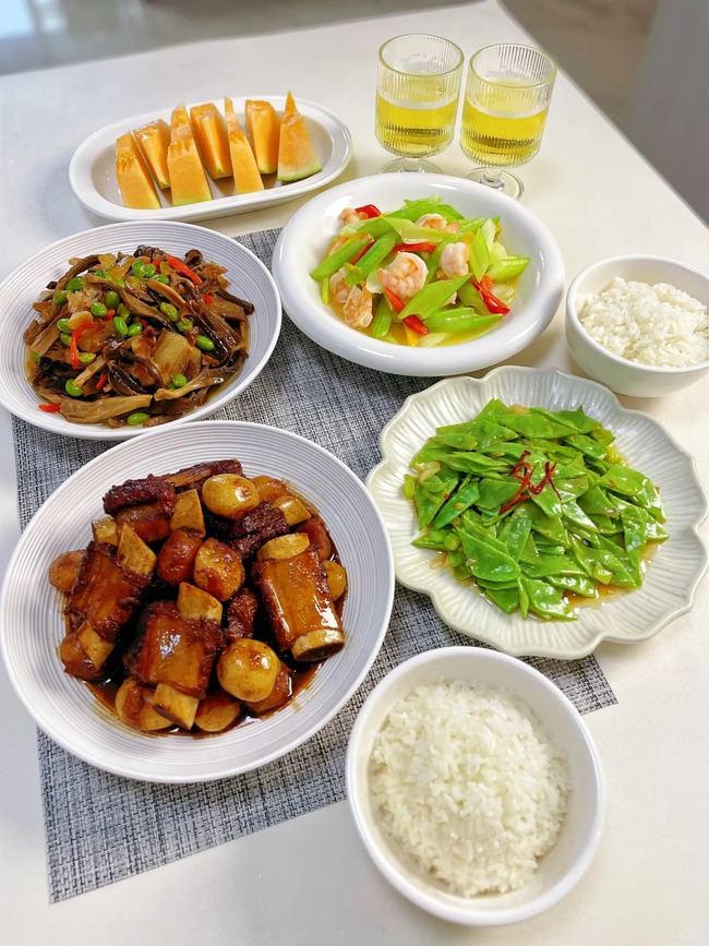 10 mâm cơm nhà thanh đạm, hấp dẫn, không lặp lại: Mỗi ngày một vị, ăn hoài không chán! - Ảnh 4. 10 mâm cơm nhà thanh đạm, hấp dẫn, không lặp lại: Mỗi ngày một vị, ăn hoài không chán! - Ảnh 4.