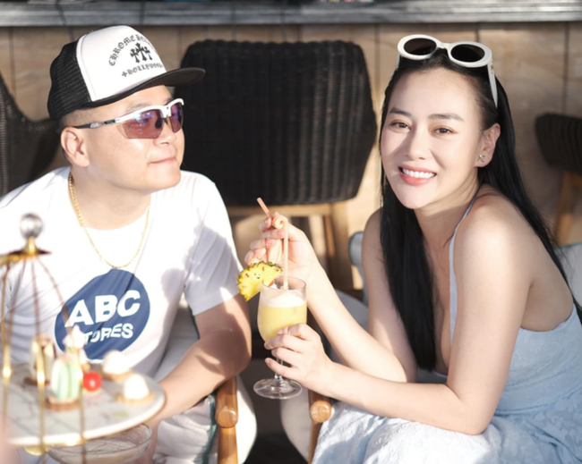 Nhìn lại khoảnh khắc này của gia đình Phương Oanh - Shark Bình, kể cả ai "anti" cũng phải khen: Khéo dạy con! - Ảnh 2. Nhìn lại khoảnh khắc này của gia đình Phương Oanh - Shark Bình, kể cả ai "anti" cũng phải khen: Khéo dạy con! - Ảnh 2.