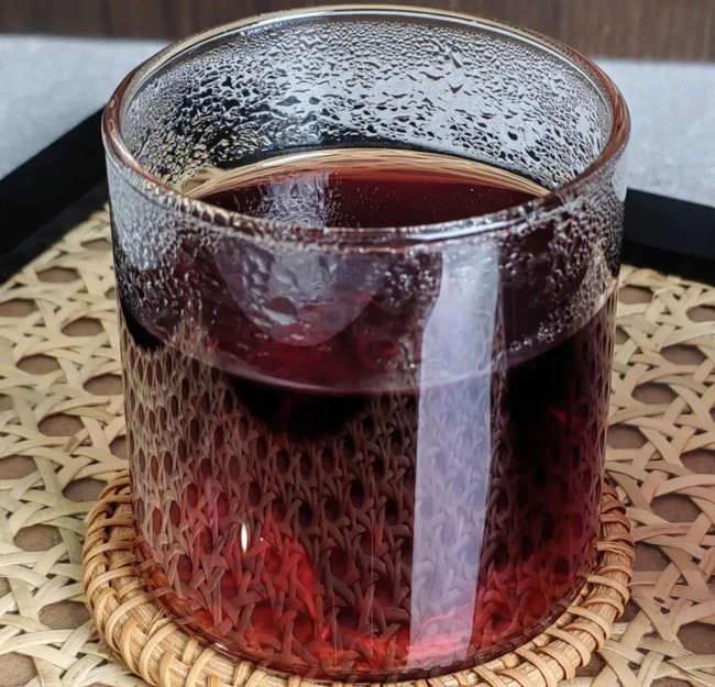 Hè nóng như đổ lửa, tôi bỏ chè đậu xanh để uống món này: Ngon hơn, mát hơn, cả nhà mê mẩn - Ảnh 5. Hè nóng như đổ lửa, tôi bỏ chè đậu xanh để uống món này: Ngon hơn, mát hơn, cả nhà mê mẩn - Ảnh 5.