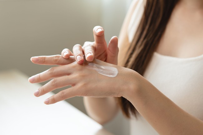 7 sai lầm về lối sống khiến da bị hút cạn collagen, nhăn nheo kéo đầy: Làm 4 việc chống lão hóa, da trẻ thấy rõ mà không tốn kém - Ảnh 1. 7 sai lầm về lối sống khiến da bị hút cạn collagen, nhăn nheo kéo đầy: Làm 4 việc chống lão hóa, da trẻ thấy rõ mà không tốn kém - Ảnh 1.